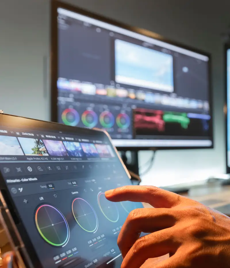 creating video motion graphics on computers